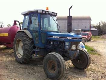 Ford 7810 - Farm tractor