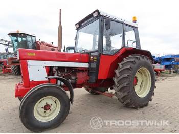 International 844s - Farm tractor