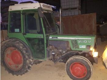 Farm tractor Fendt 250 V: picture 1