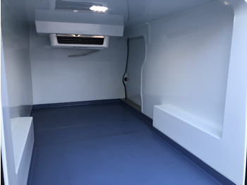 RENAULT trafic frigo - Refrigerated delivery van: picture 2