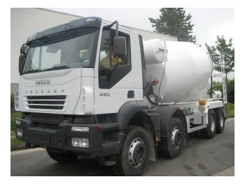 Iveco EUROTRAKKER 38.340  8X4 - Concrete mixer truck