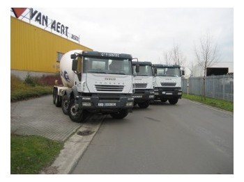 Iveco EUROTRAKKER AD340-38B - Concrete mixer truck