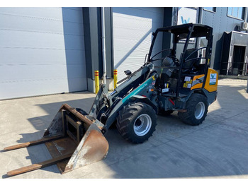 GiANT G 2700 X-tra HD  - Skid steer loader: picture 2