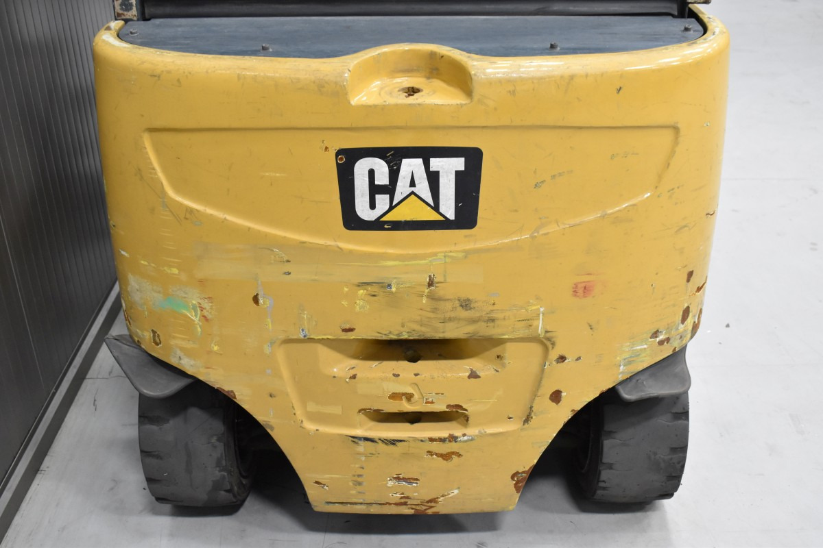 Electric forklift CATERPILLAR 2EPC6000: picture 8