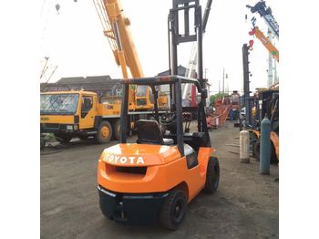 Diesel forklift TOYOTA FD30: picture 1