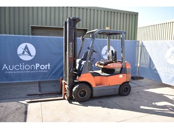 Diesel forklift Toyota 7FBH25: picture 1