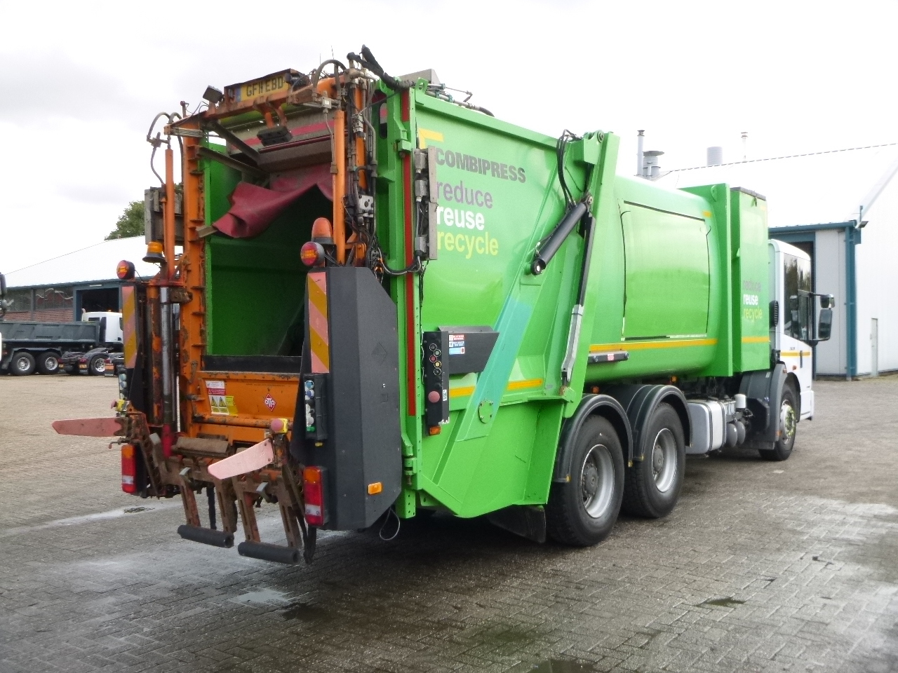 Garbage truck Mercedes Econic 2629LL 6x4 RHD Faun refuse truck: picture 3