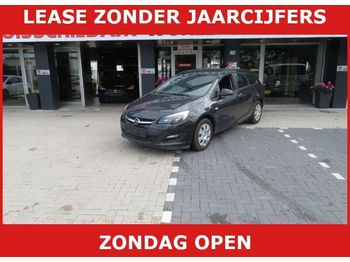 Car OPEL Astra: picture 1