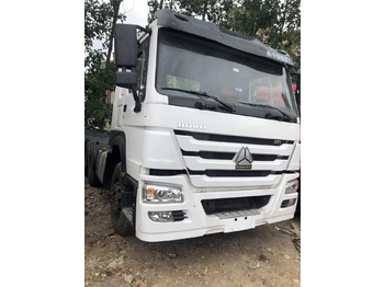 Tractor unit SINOTRUK HOWO 371 Truck head: picture 1