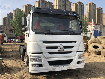 Tractor unit SINOTRUK Sinotruk truck: picture 1