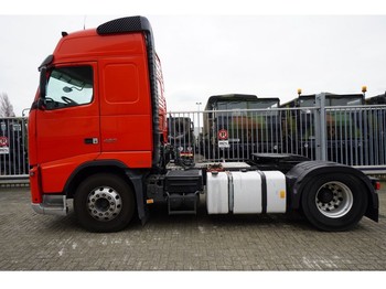 Tractor unit Volvo FH 420 ADR 5683000KM GLOBETROTTER: picture 1