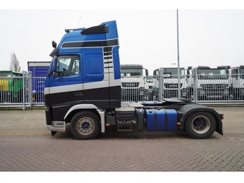 Tractor unit Volvo FH 420 GLOBETROTTER XL: picture 1