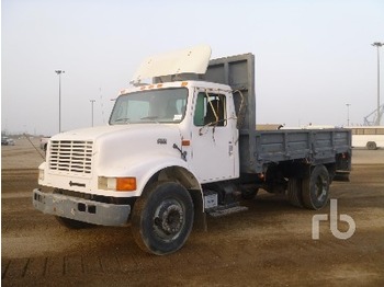 International 4700 4X2 - Dropside/ Flatbed truck