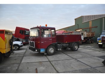 Dropside/ Flatbed truck MAN 13.198: picture 1