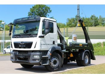 New Skip loader truck MAN TGM 18.320 4x2  / HYVA - Absetzer: picture 1